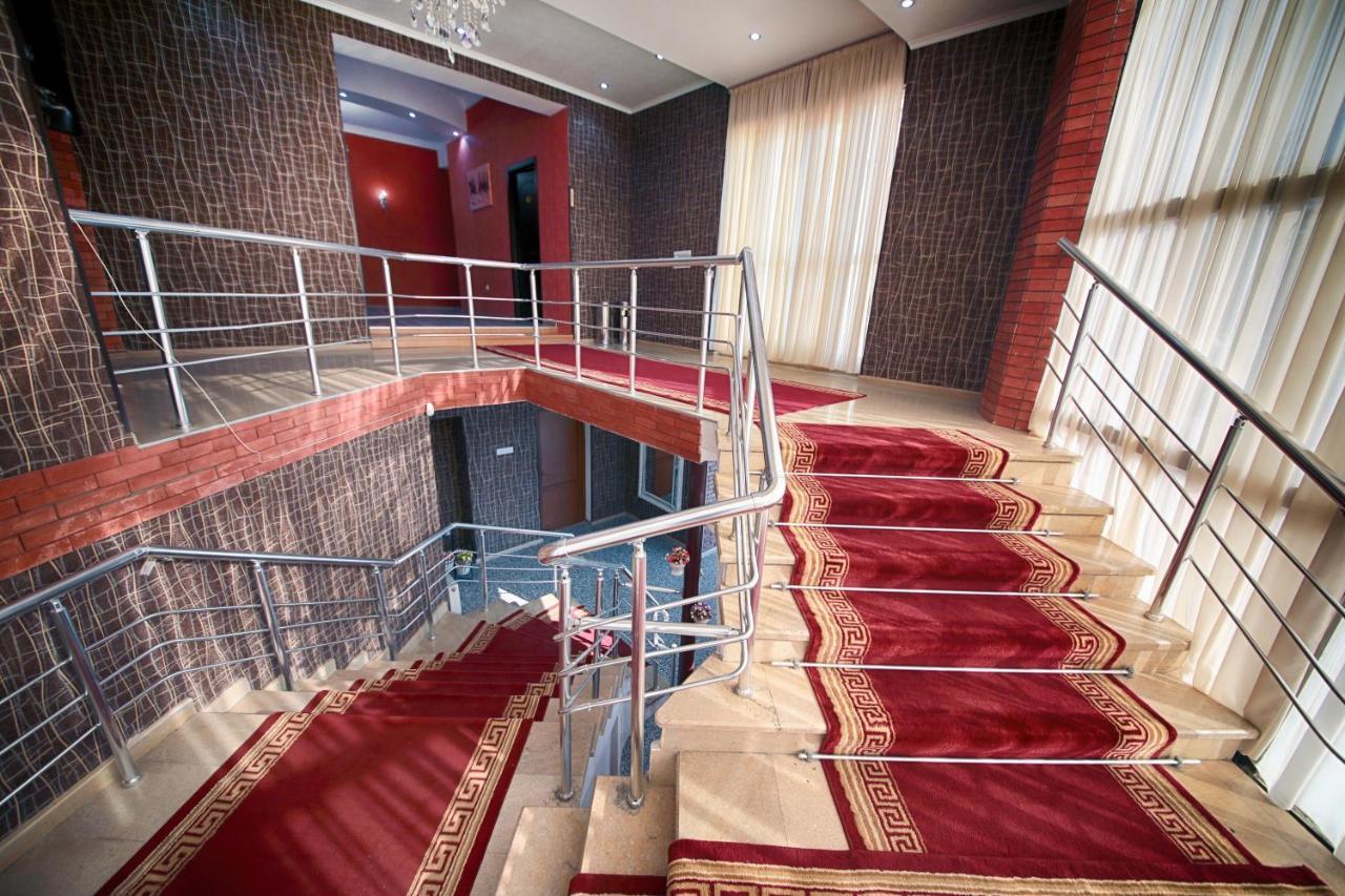 Hotel Tamari קוטאיסי מראה חיצוני תמונה